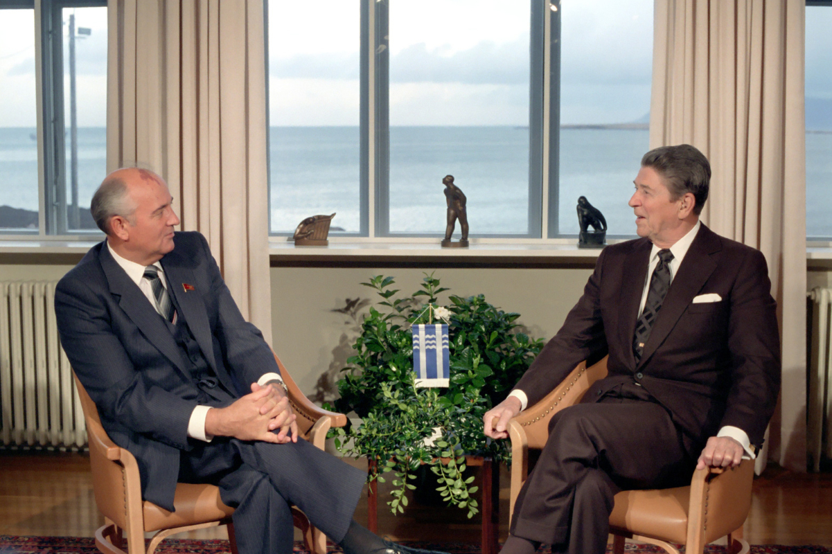 The Reykjavik Summit 40 Years Later | National Security Archive