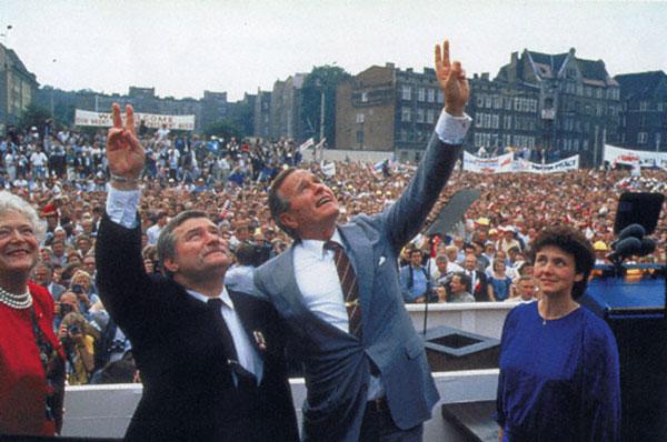 Джордж Буш и Лех Валенса в Гданьске