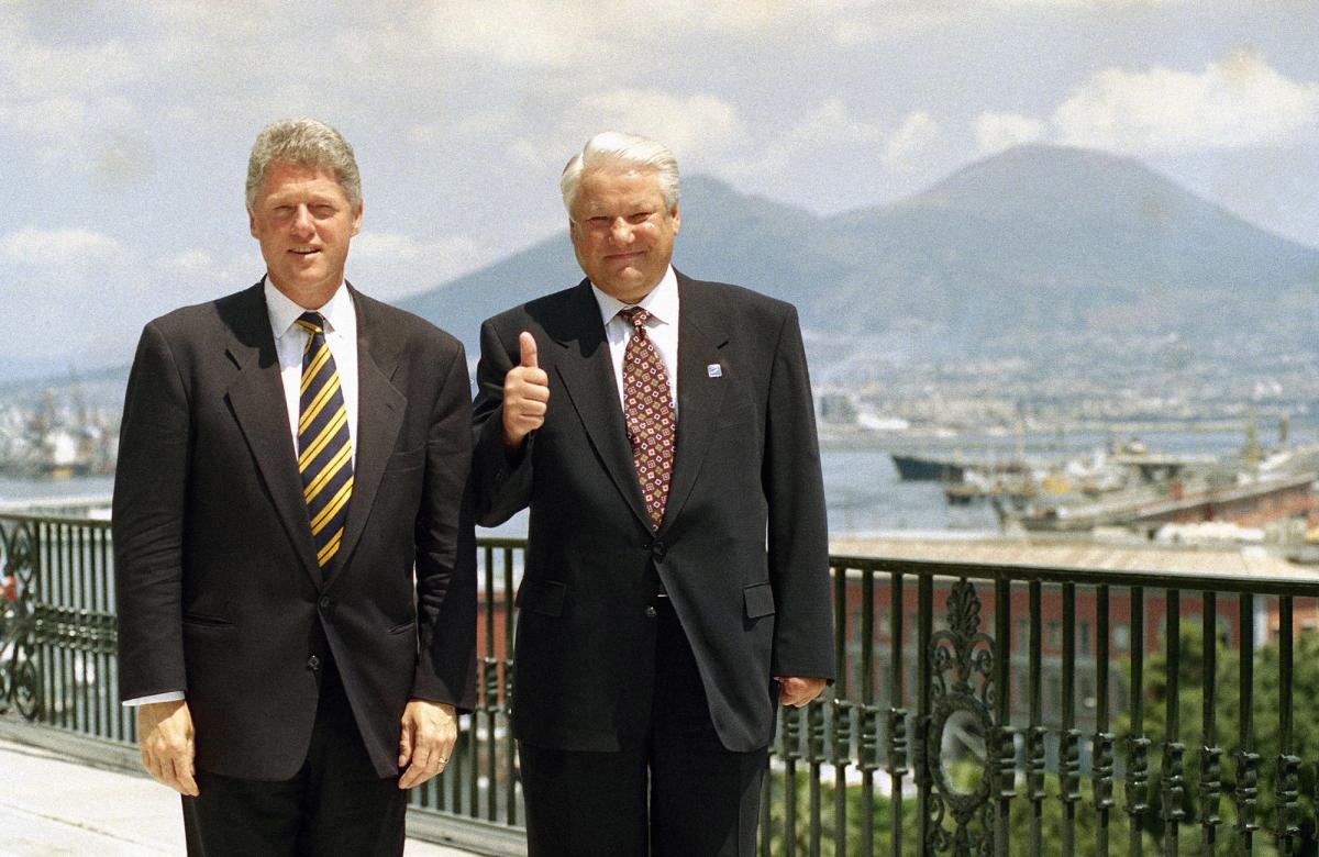 Clinton and Yeltsin in Naples