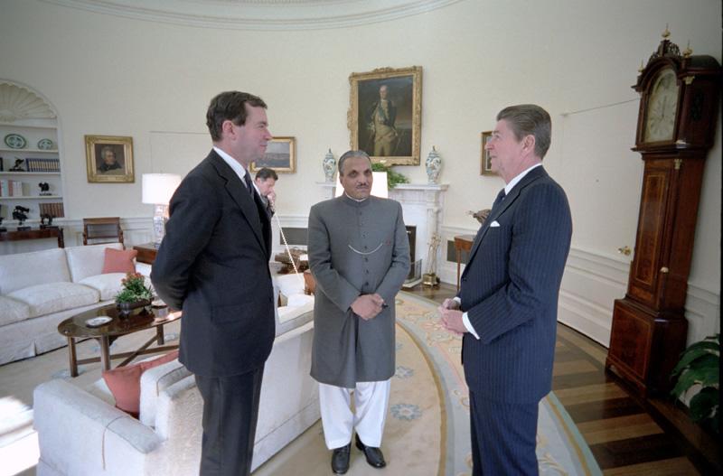 President Reagan meets with Pakistani dictator General Muhammad Zia-ul-Haq at the Oval Office on 7 December 1982
