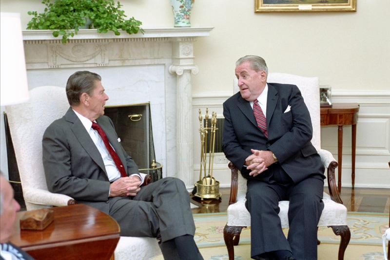 Reagan meets with Ambassador Vernon Walters, 17 April 1986