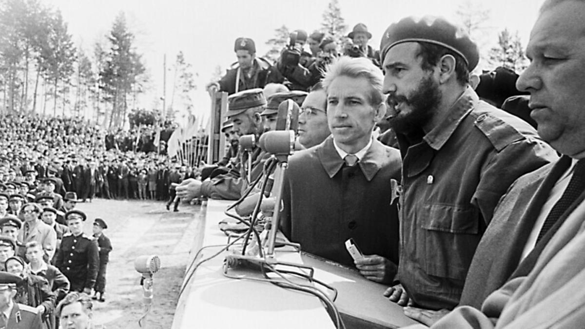 Fidel Castro on tribune