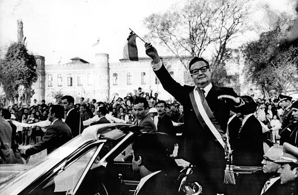 Allende in the car