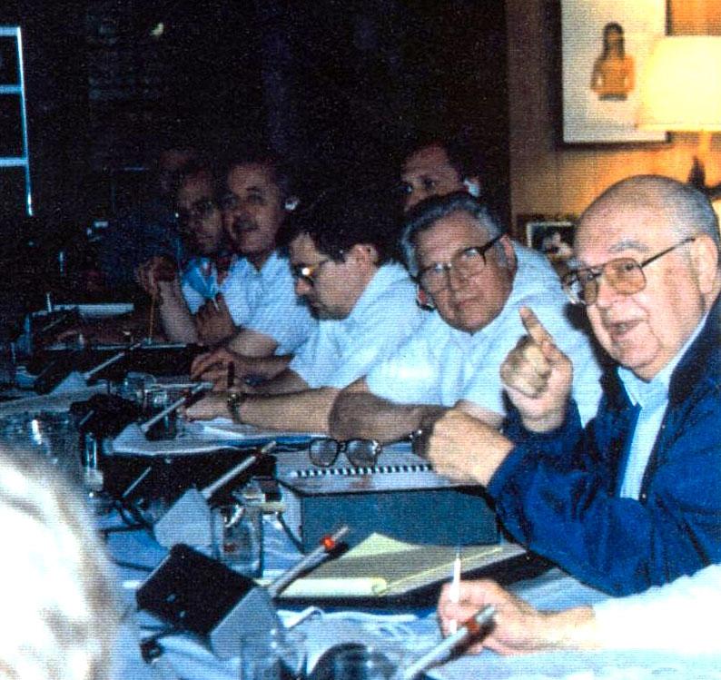 natoly Dobrynin making a point at the Musgrove conference on SALT II in May 1994