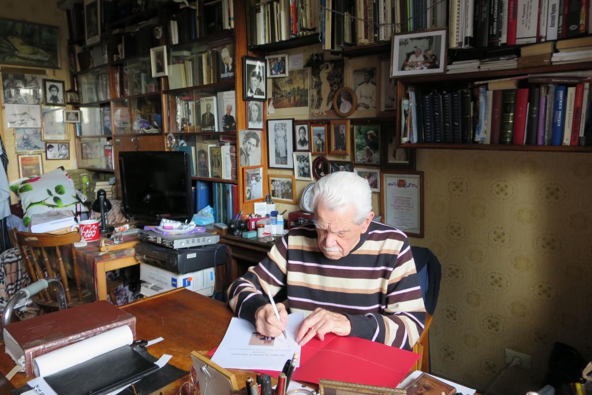 Chernyaev in his study on his 95th birthday May 25, 2016