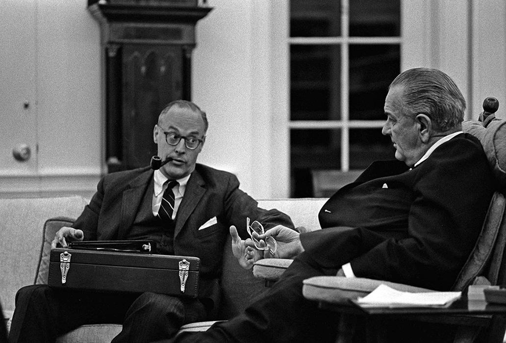 Robert Komer meeting with President Johnson