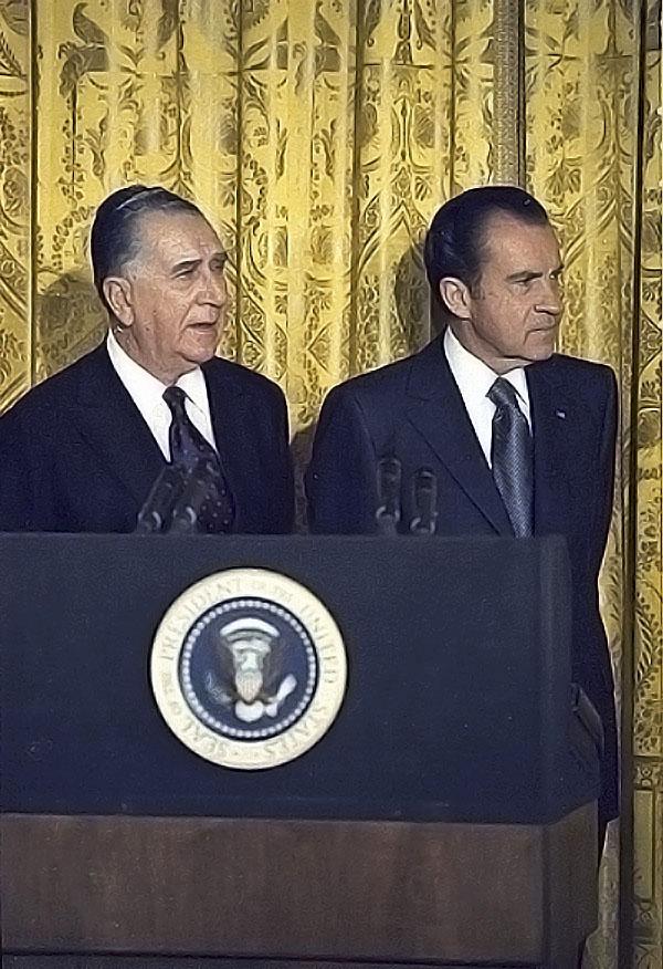 Nixon and Medici