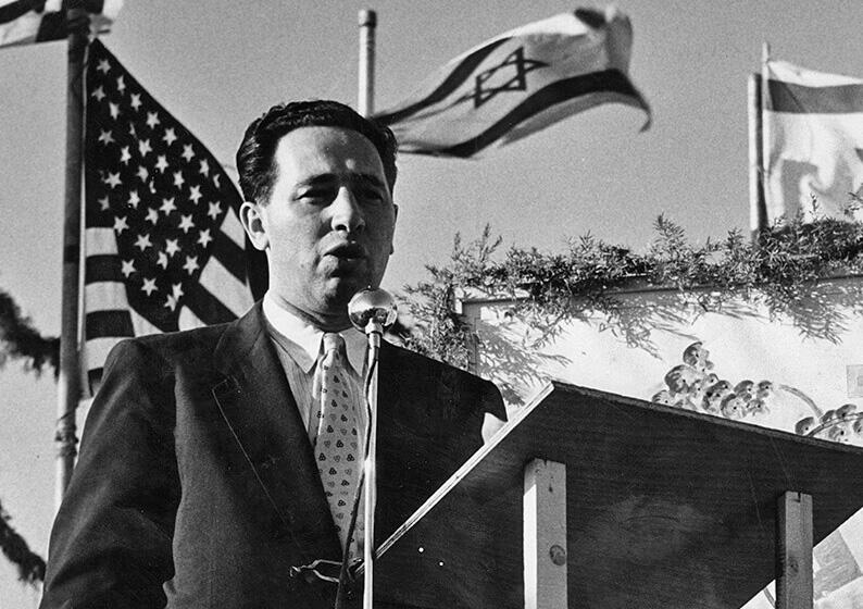 Peres in 1958
