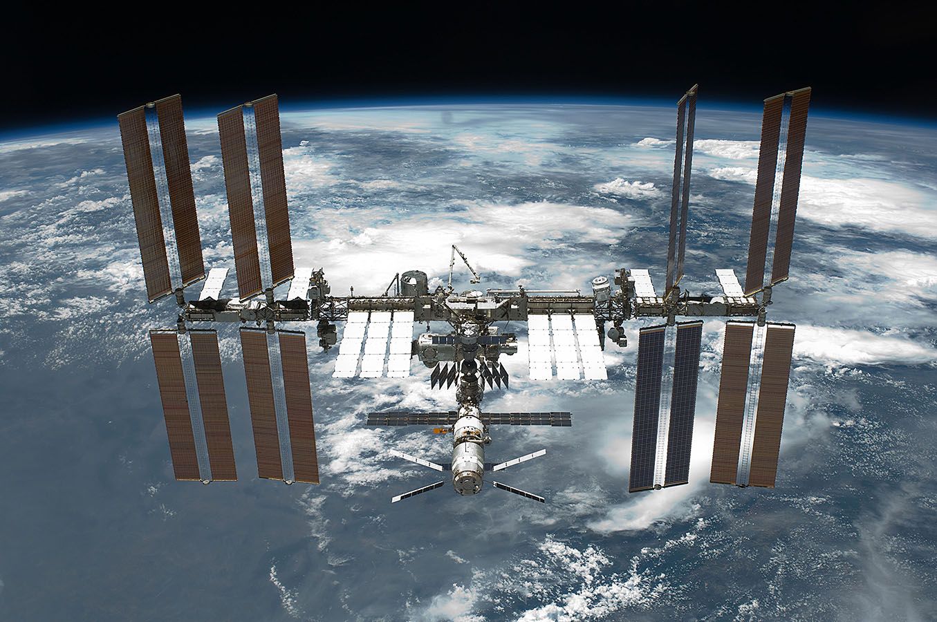 star space station freedom wallpaper